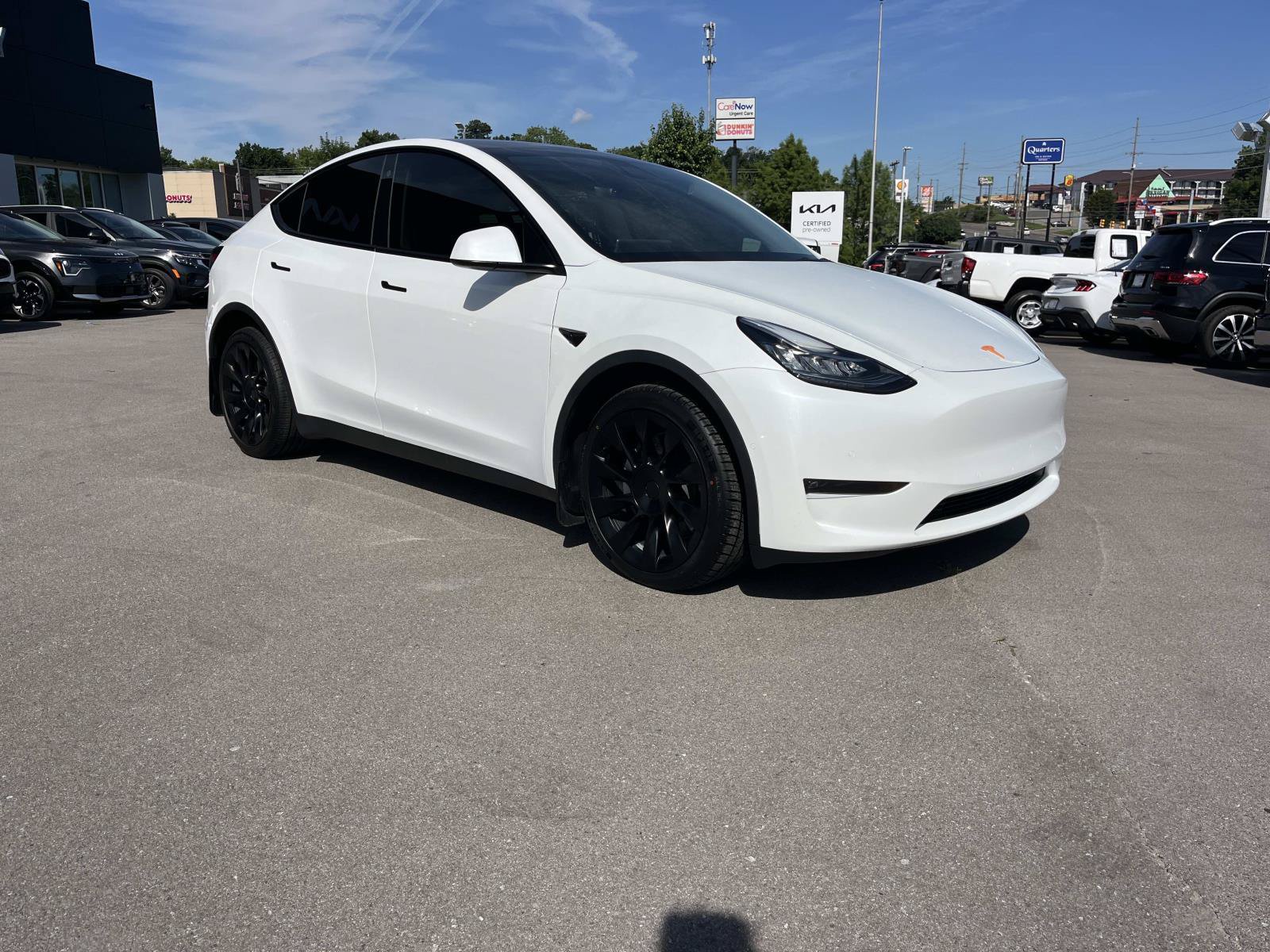 Used 2022 Tesla Model Y Long Range AWD/4WD video 1