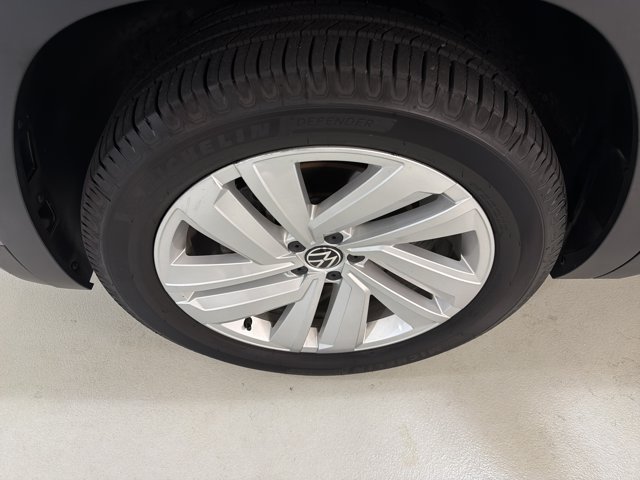 Certified 2021 Volkswagen Atlas Cross Sport SE w/ Panoramic Sunroof Package AWD/4WD image 11