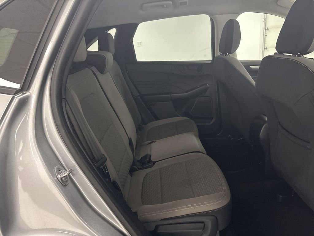 Used 2022 Ford Escape SE image 21