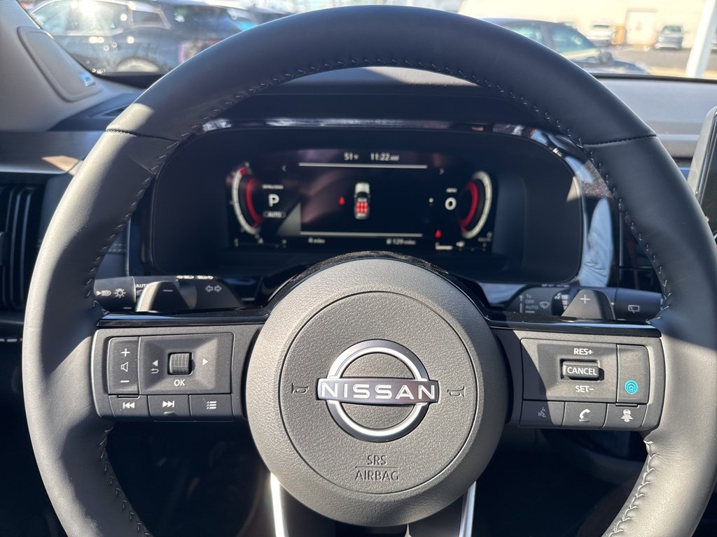 New 2025 Nissan Pathfinder Platinum w/ Black Appearance Package image 23