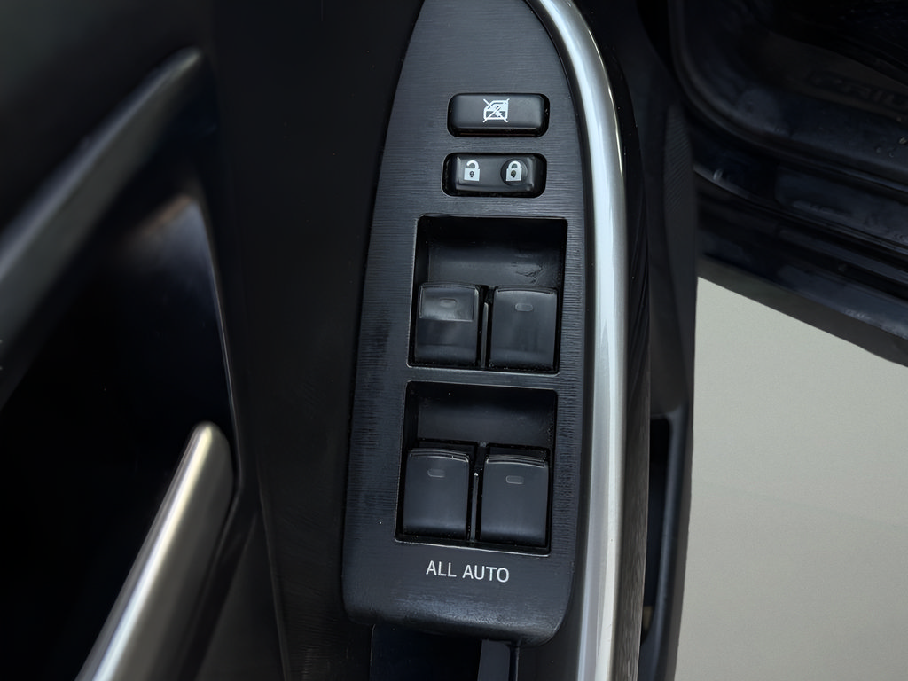 Used 2013 Toyota Prius Persona Series FWD image 13