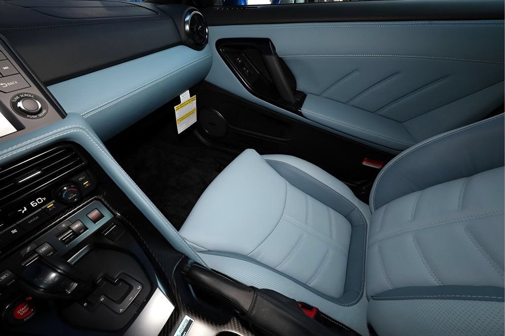 Used 2024 Nissan GT-R w/ Floor Mat Package AWD/4WD image 25