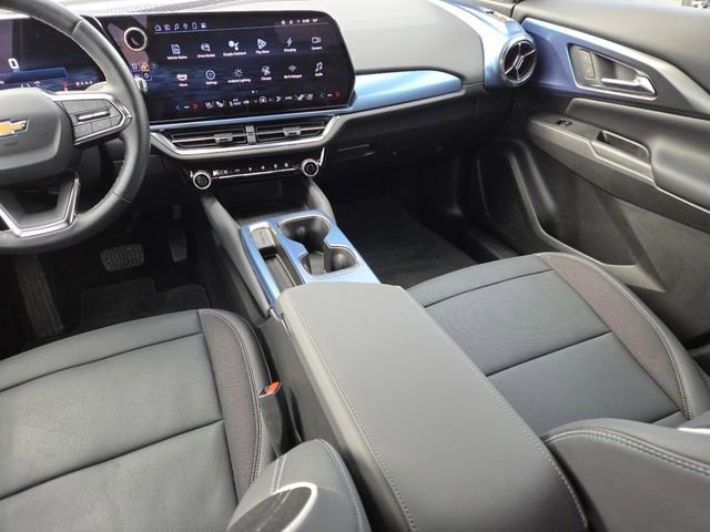 Used 2024 Chevrolet Equinox EV LT image 29