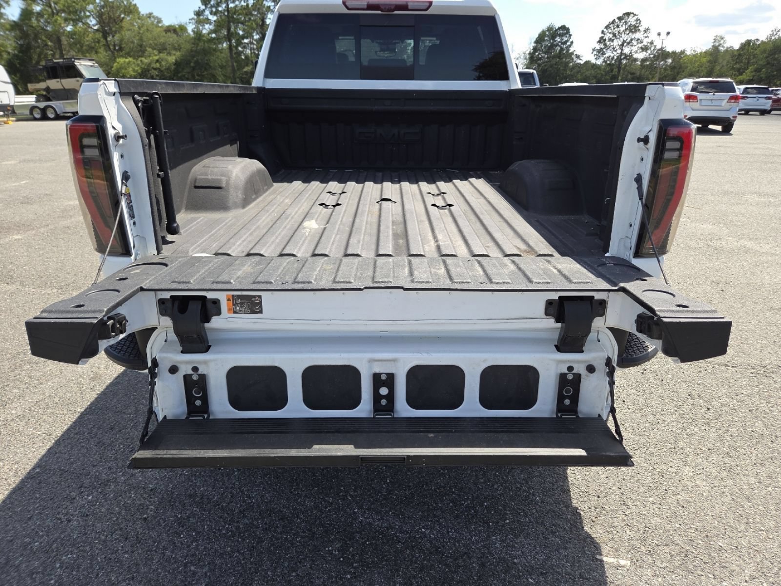 Used 2025 GMC Sierra 2500 AT4 w/ AT4 Premium Plus Package AWD/4WD image 27