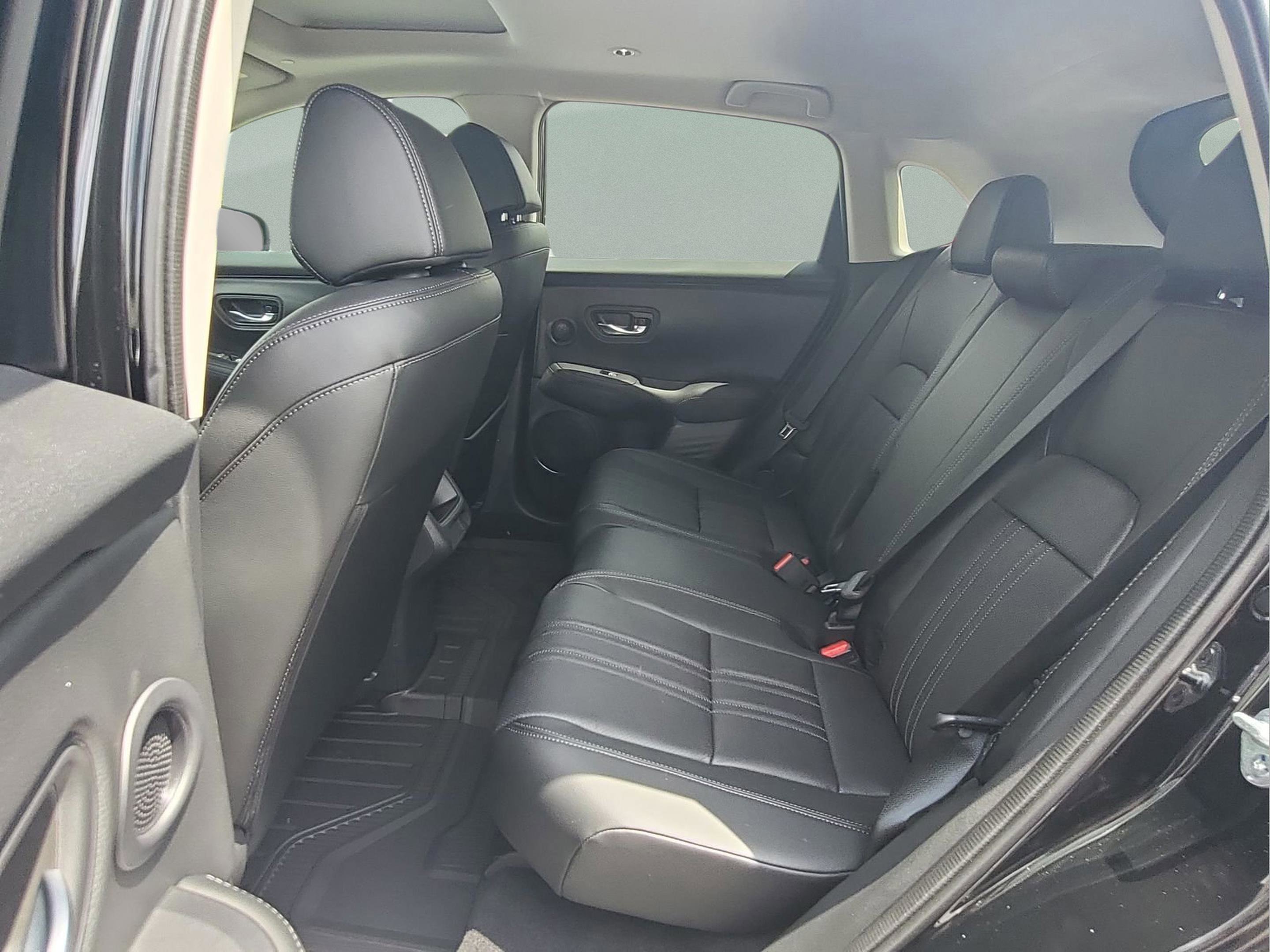Certified 2026 Honda HR-V EX-L image 17