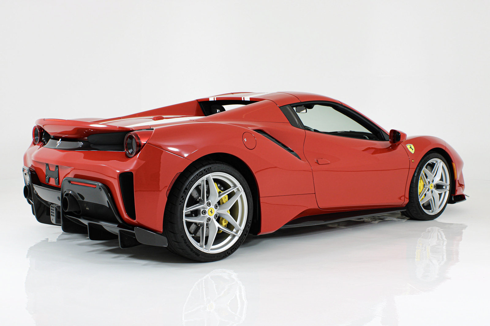 Certified 2019 Ferrari 488 Pista Spider RWD image 13