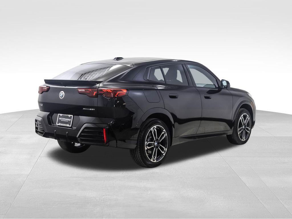 Used 2026 BMW X2 xDrive28i image 5