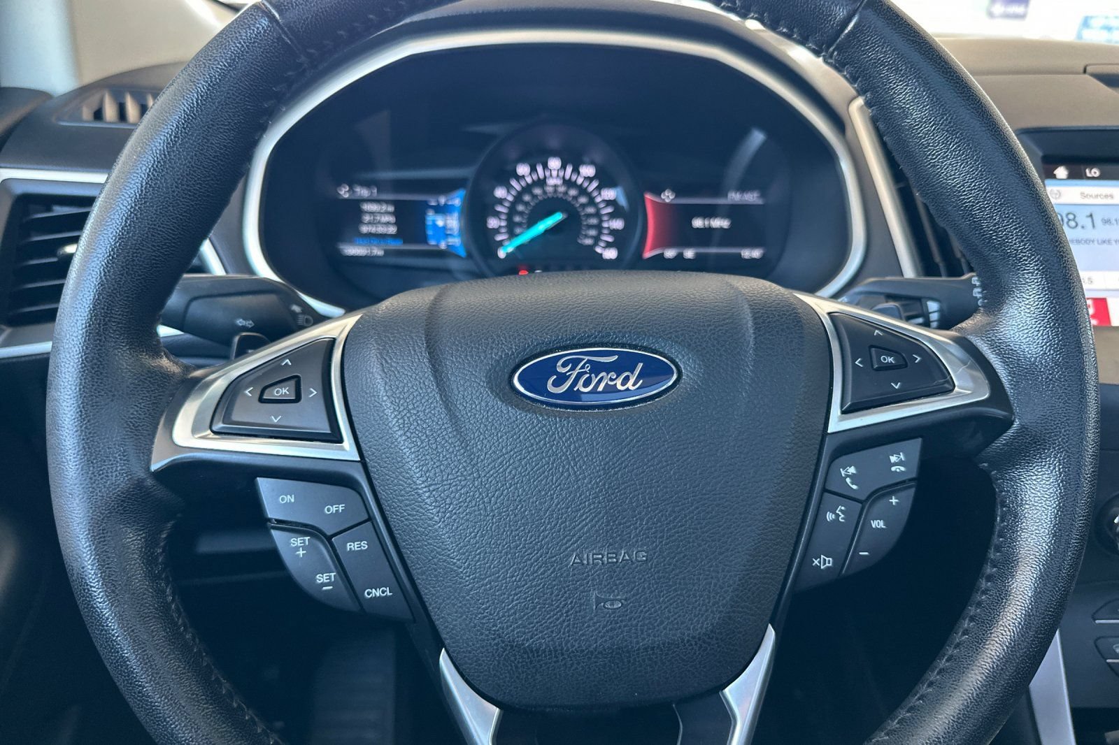 Used 2016 Ford Edge SEL w/ Equipment Group 201A FWD image 23