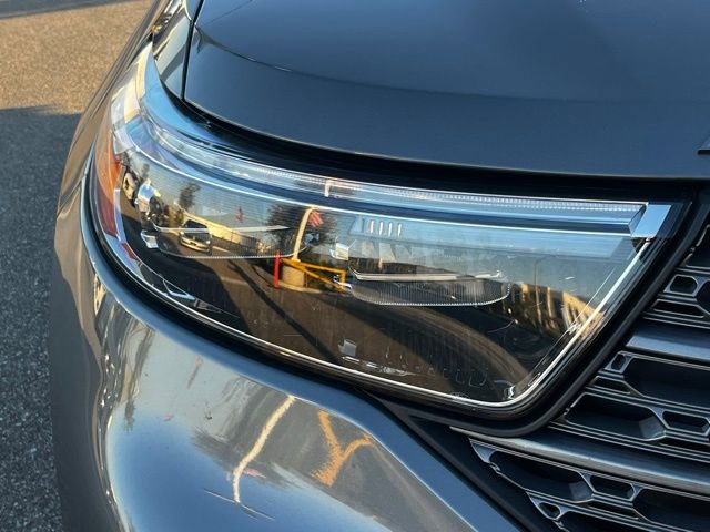 Used 2023 Ford Explorer XLT w/ Equipment Group 202A image 31