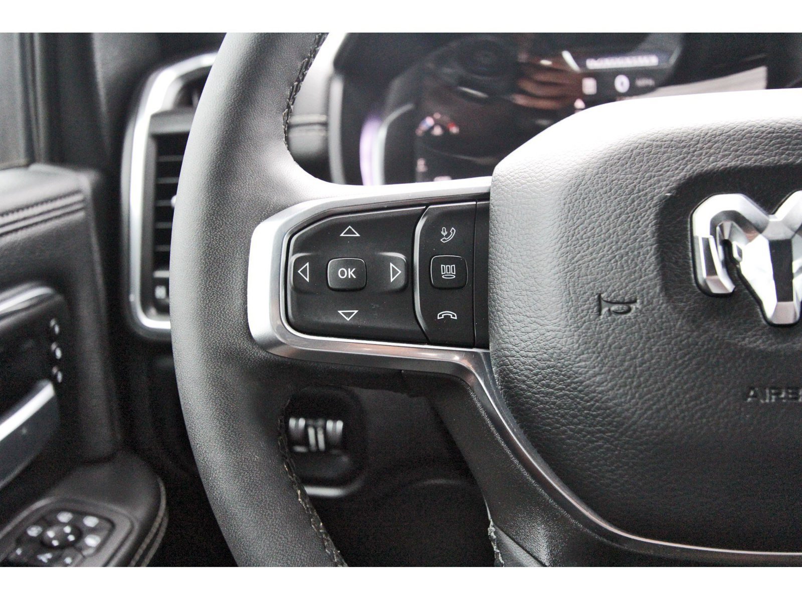 Used 2025 RAM 2500 Laramie w/ Sport Appearance Package AWD/4WD image 24