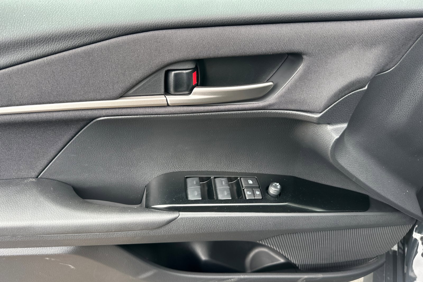 New 2026 Toyota Camry LE image 9
