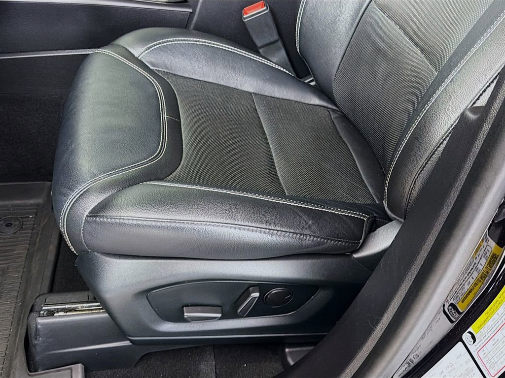 Used 2023 Ford Explorer ST w/ Technology Package image 22