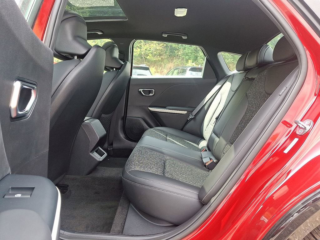 New 2025 Kia K4 GT-Line w/ GT-Line Sunroof Package image 10