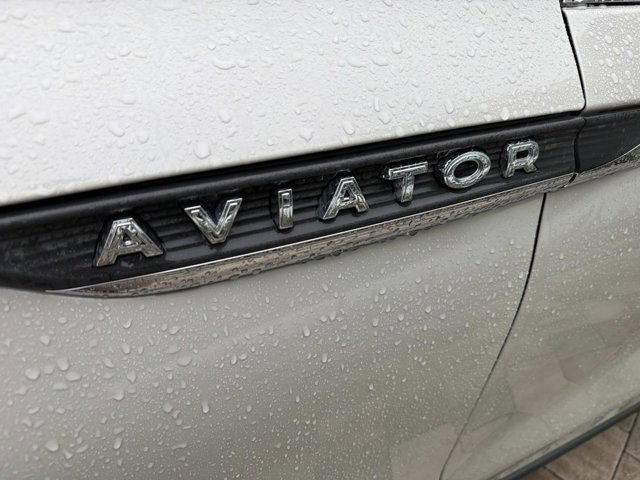 Certified 2022 Lincoln Aviator Reserve w/ Equipment Group 201A image 9