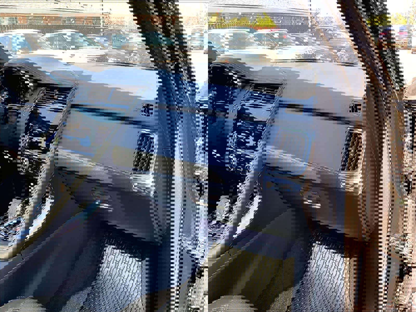 Used 2024 Jaguar E-PACE R-Dynamic SE image 17