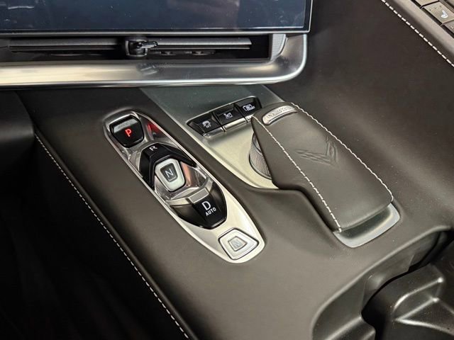 Used 2025 Chevrolet Corvette Stingray Premium Conv w/ Z51 Performance Package RWD image 21