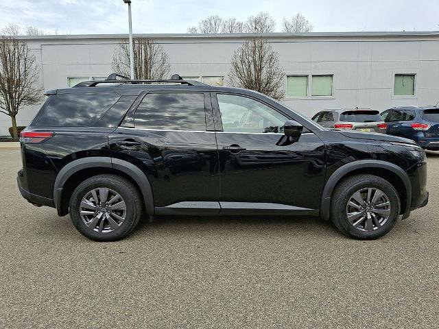 Certified 2023 Nissan Pathfinder SV w/ SV Premium Package image 9