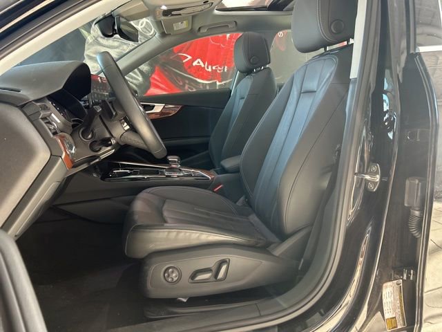 Used 2023 Audi A4 2.0T Premium w/ Convenience Package image 10