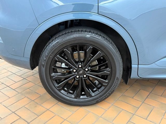 Certified 2023 Ford Escape ST-Line Elite w/ Premium Technology Package AWD/4WD image 10