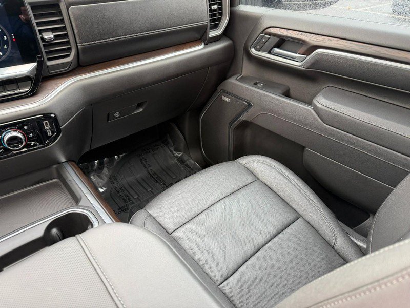 Used 2025 GMC Sierra 2500 SLT AWD/4WD image 17