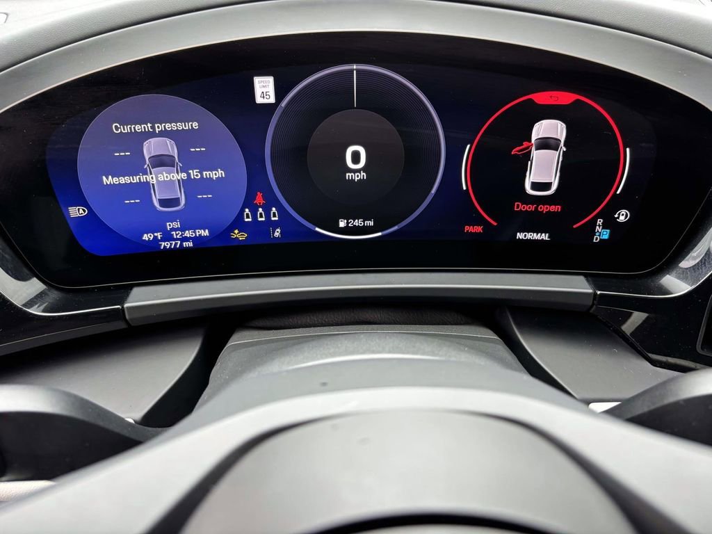 Certified 2025 Porsche Macan 4S Electric image 24