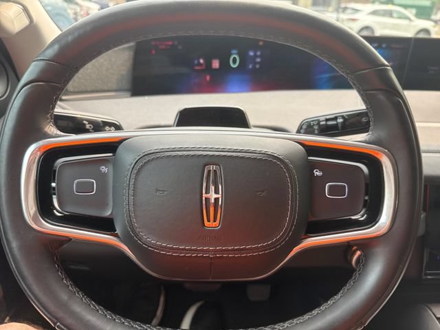 Used 2025 Lincoln Navigator Reserve AWD/4WD image 27
