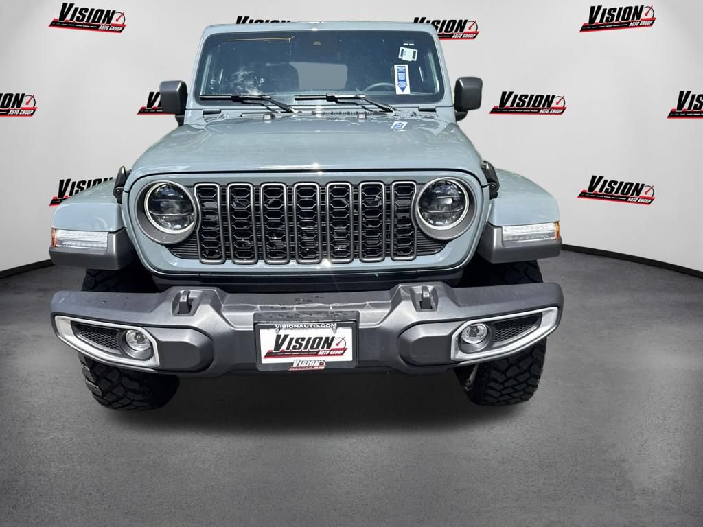 Used 2025 Jeep Gladiator Sport AWD/4WD video 2