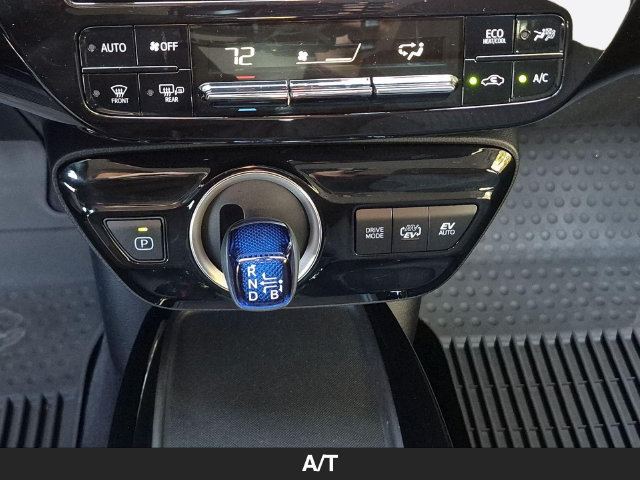 Used 2022 Toyota Prius Prime LE FWD image 31