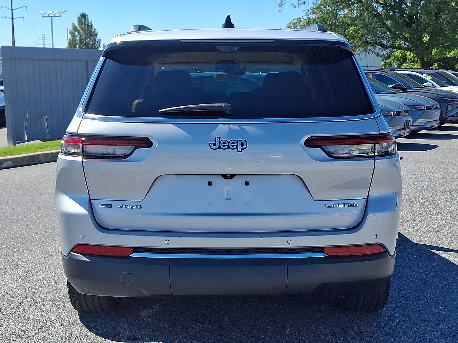 Used 2021 Jeep Grand Cherokee L Limited w/ Luxury Tech Group II AWD/4WD image 6