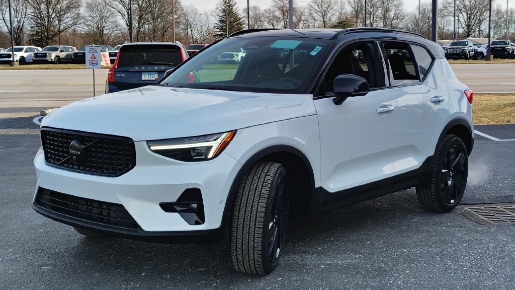 New 2026 Volvo XC40 B5 Ultra w/ Climate Package AWD/4WD image 6