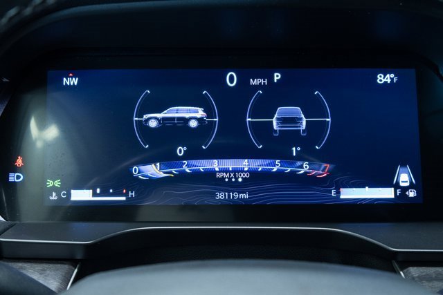 Used 2022 Jeep Grand Cherokee L Limited image 2