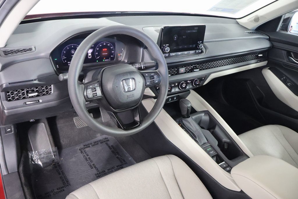 Used 2025 Honda Accord SE image 7