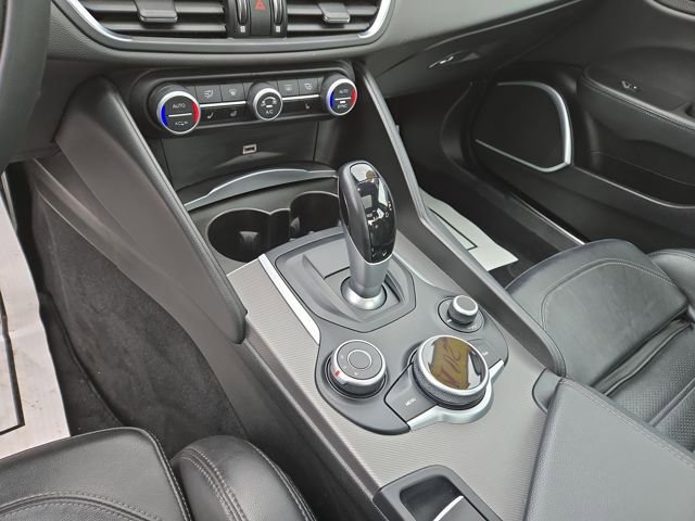 Used 2018 Alfa Romeo Giulia Ti Sport w/ Quick Order Package 22U Sport image 17