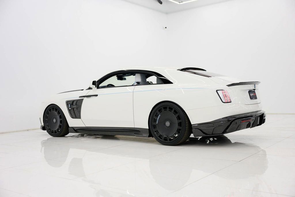 Used 2025 Rolls-Royce Spectre AWD/4WD image 26