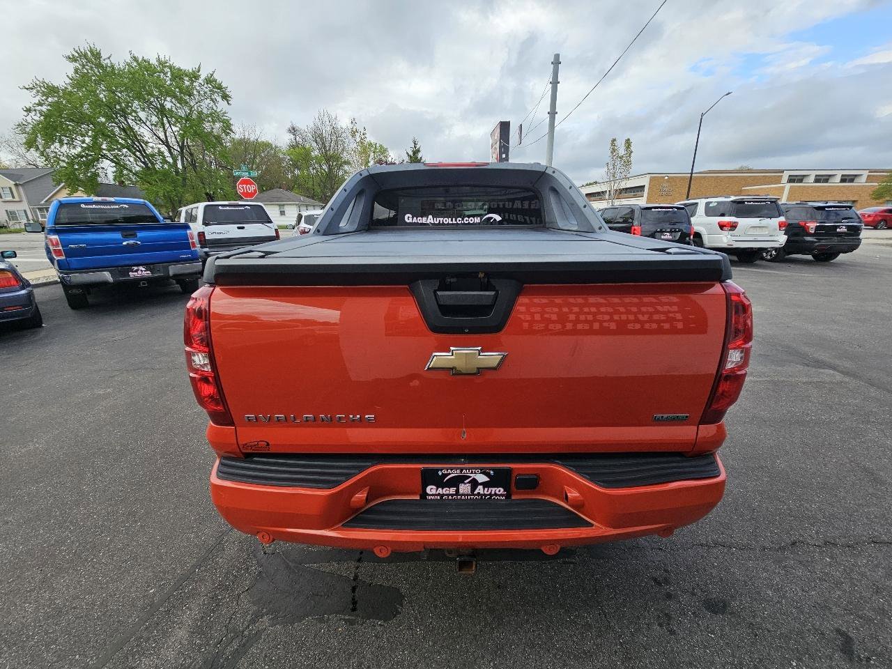 Used 2011 Chevrolet Avalanche LTZ AWD/4WD image 9