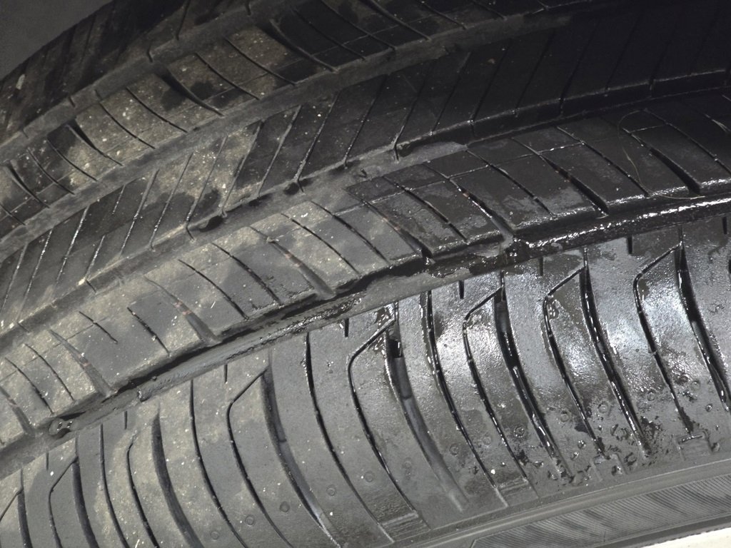 Used 2020 Toyota Camry SE image 7