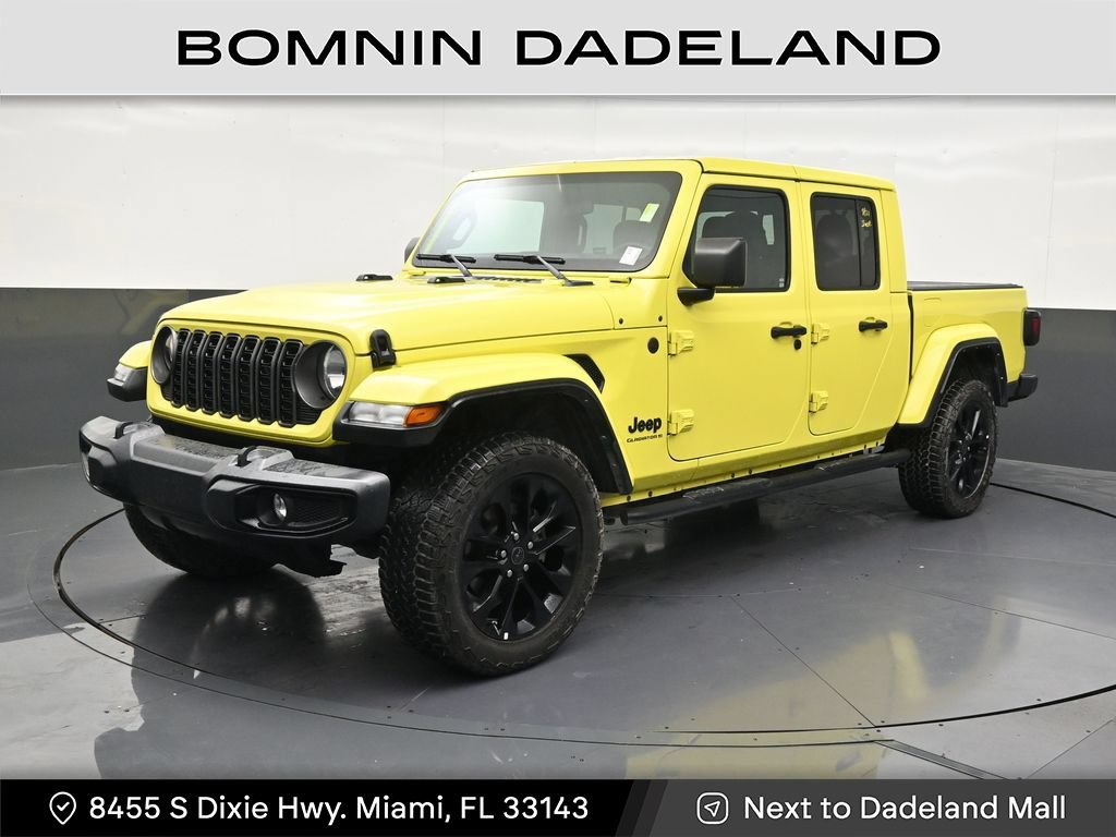 Used 2024 Jeep Gladiator Sport AWD/4WD image 1