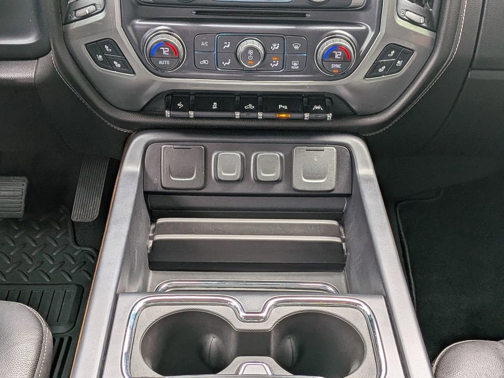 Used 2018 Chevrolet Silverado 1500 LTZ w/ Texas Edition image 19