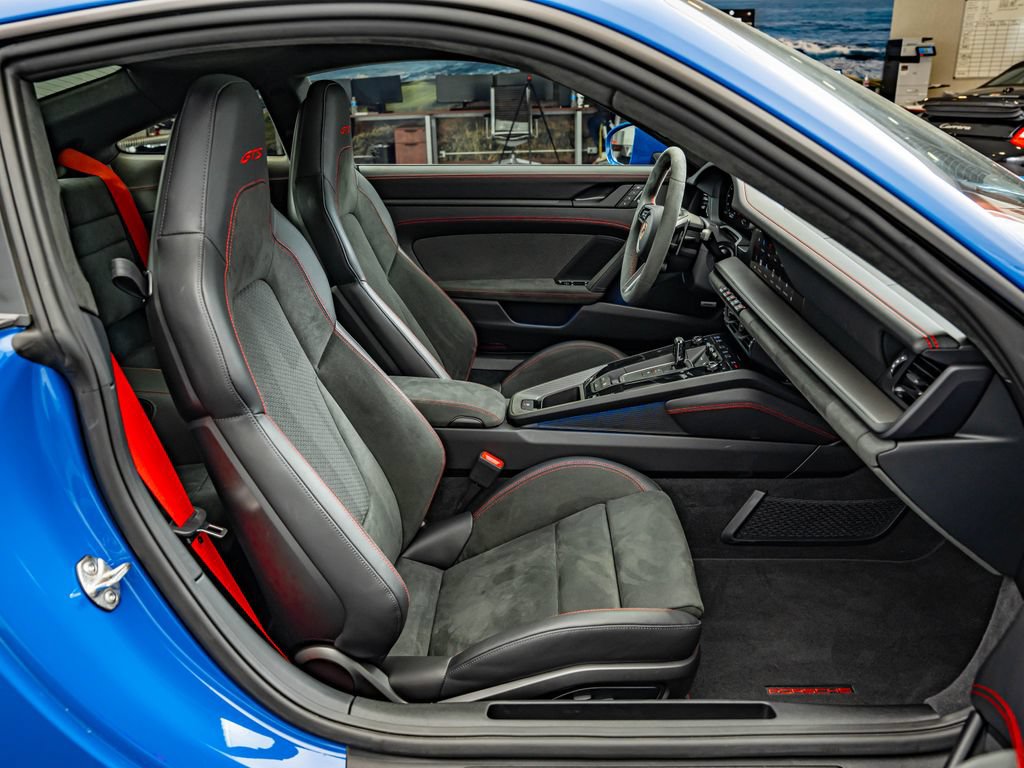Certified 2025 Porsche 911 Carrera 4 GTS AWD/4WD image 49