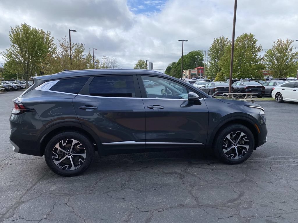 Used 2024 Kia Sportage EX AWD/4WD image 8