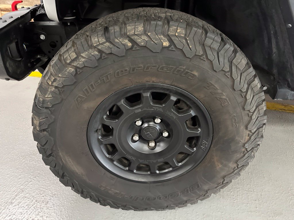 Used 2023 Jeep Gladiator Rubicon AWD/4WD image 10