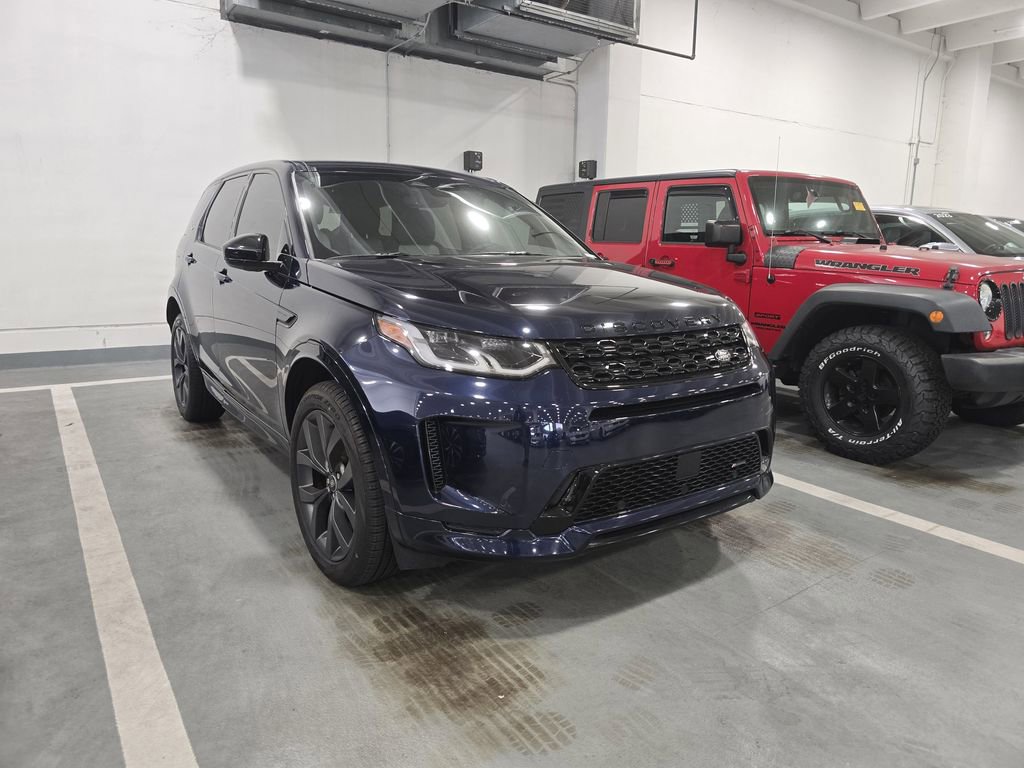 Used 2023 Land Rover Discovery Sport SE R-Dynamic image 2
