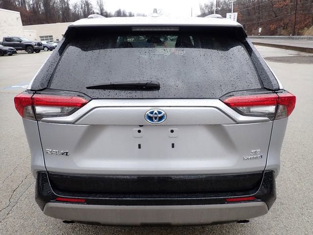 Used 2024 Toyota RAV4 SE image 4