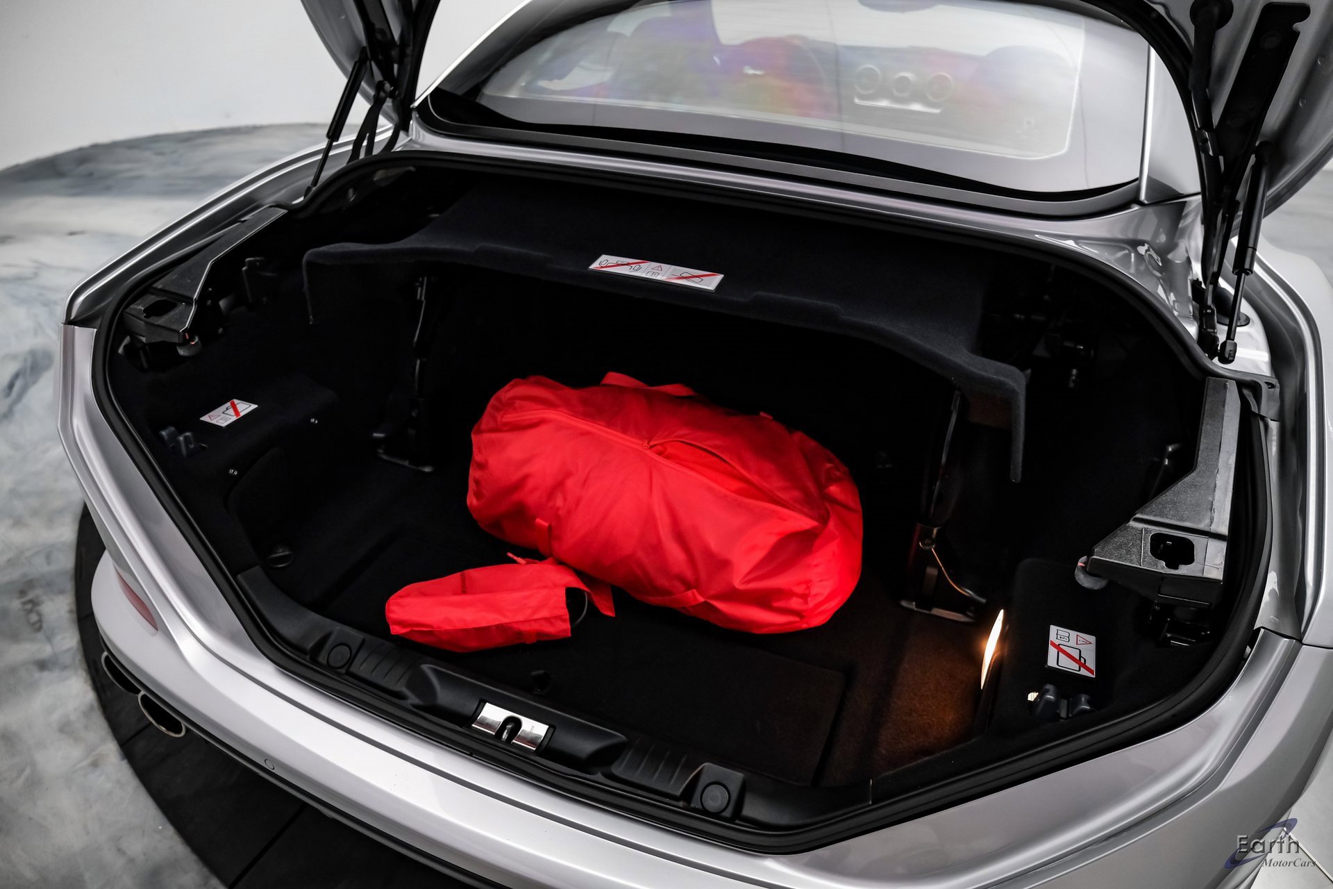 Used 2016 Ferrari California T image 78