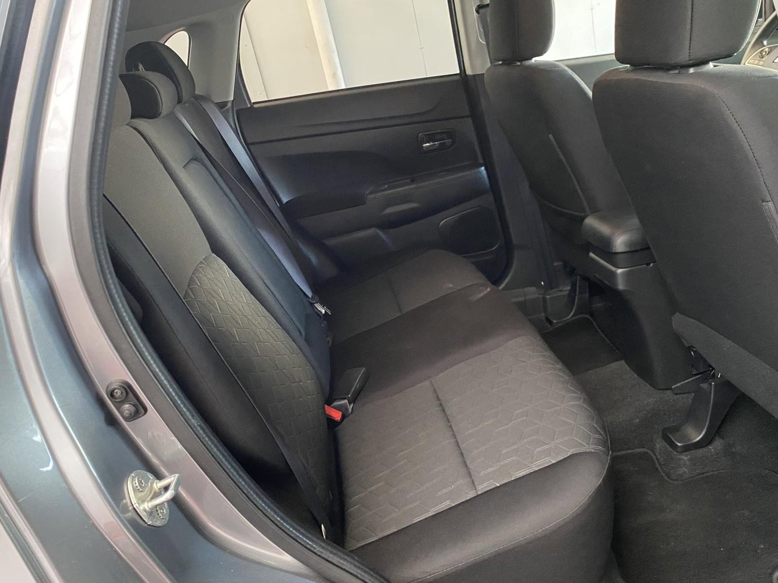 Used 2020 Mitsubishi Outlander Sport ES AWD/4WD image 12