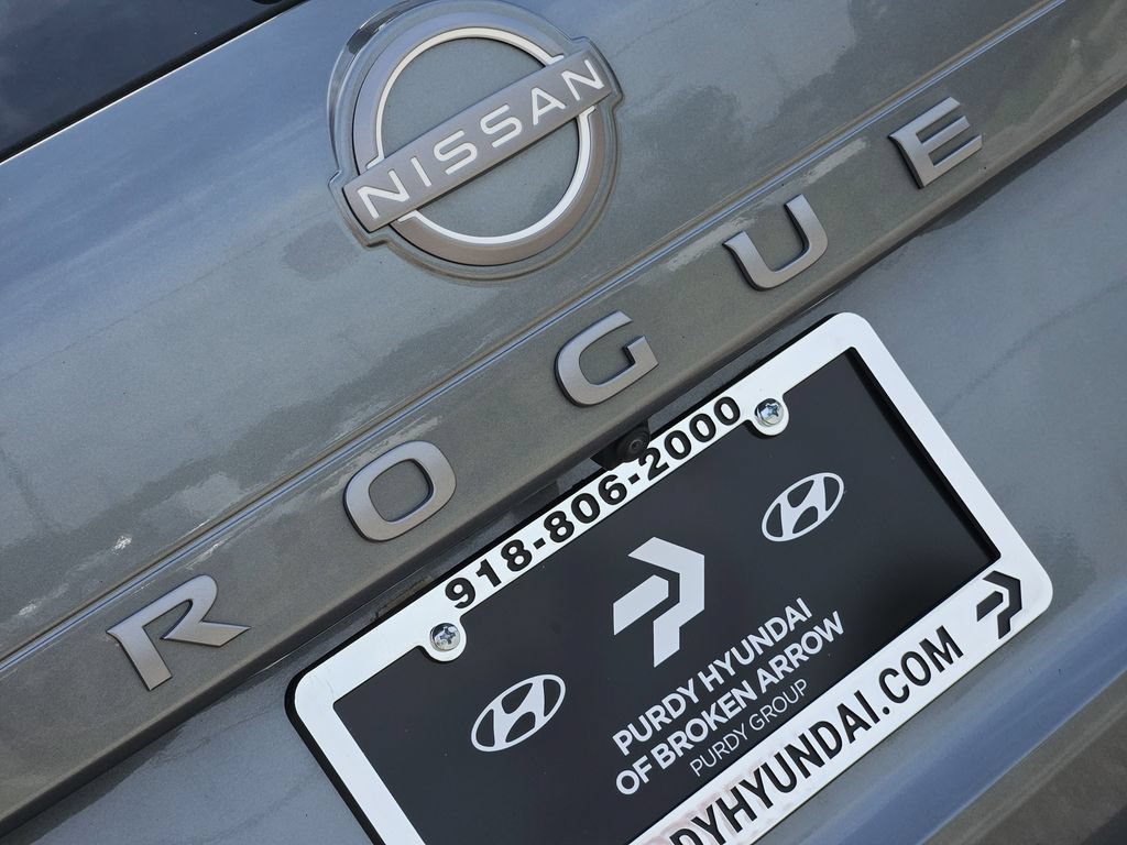 Used 2024 Nissan Rogue S FWD image 7