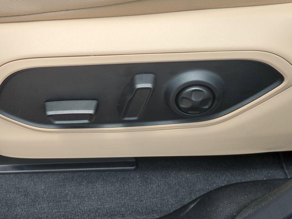 New 2026 Jeep Grand Cherokee L Limited RWD image 21