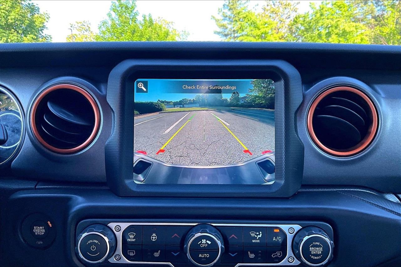 Certified 2022 Jeep Gladiator Mojave w/ LED Lighting Group AWD/4WD image 14
