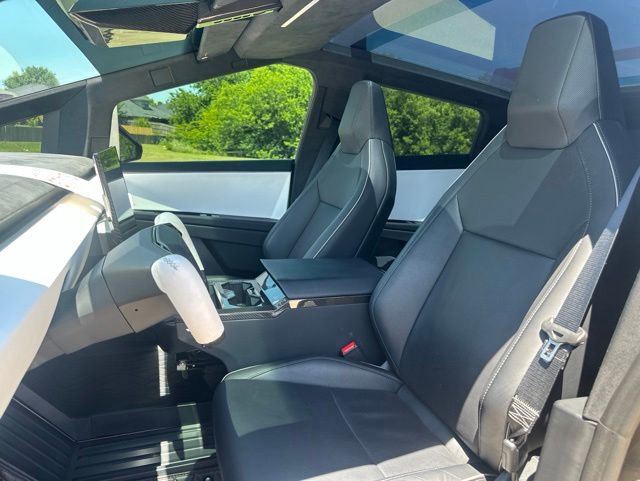 Used 2024 Tesla Cybertruck Cyberbeast AWD/4WD image 12