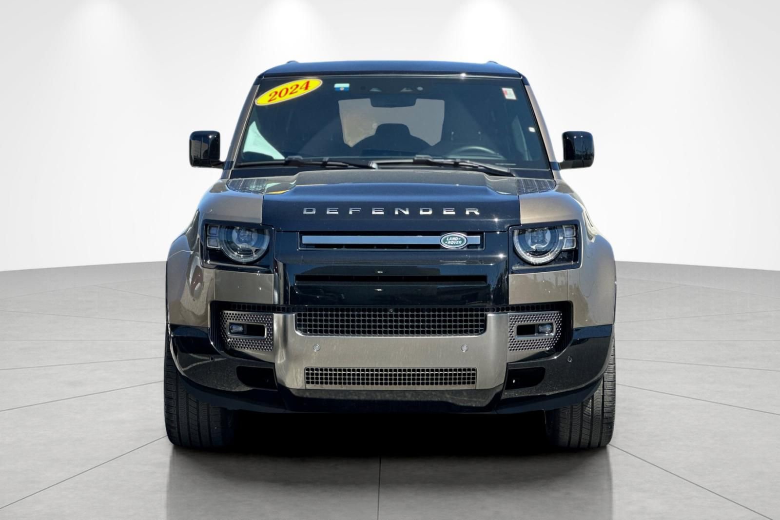 Used 2024 Land Rover Defender 110 X image 9